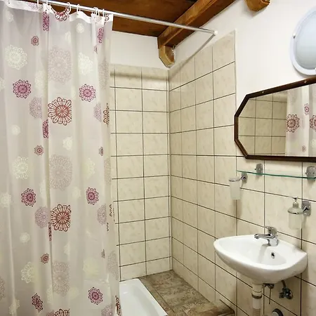 Satovske Lipy Pensionat 2*