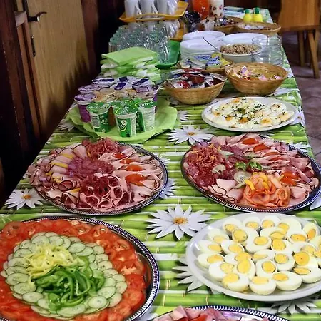Satovske Lipy 2* Šatov