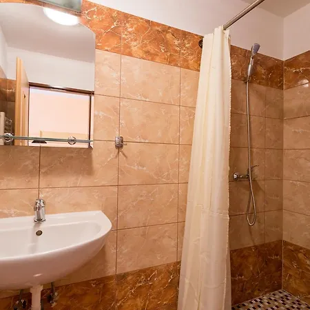 Pensionat Satovske Lipy 2*