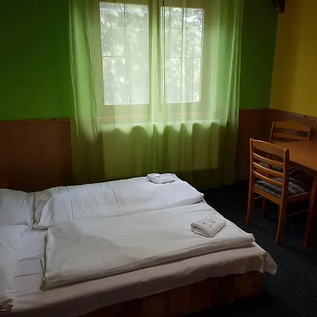 Pensionat Satovske Lipy 2*