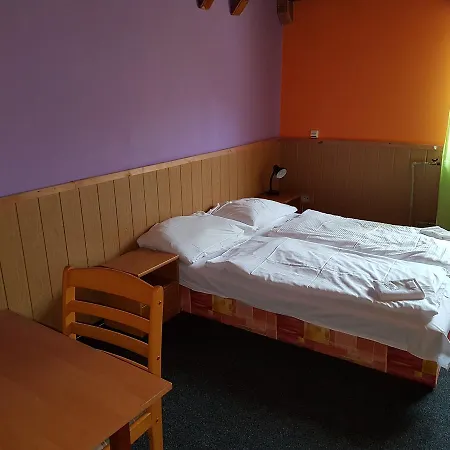 萨托斯科酸橙旅馆