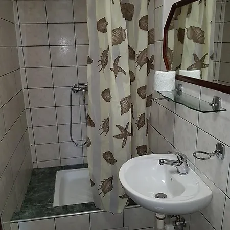 Pensionat Satovske Lipy Šatov